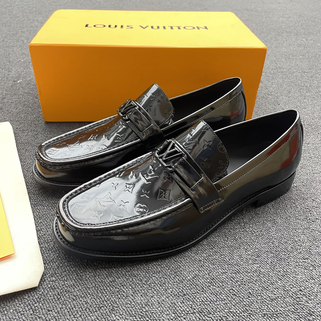 Louis Vuitton Spring Summer 2023 Major Loafers (2) - newkick.cc